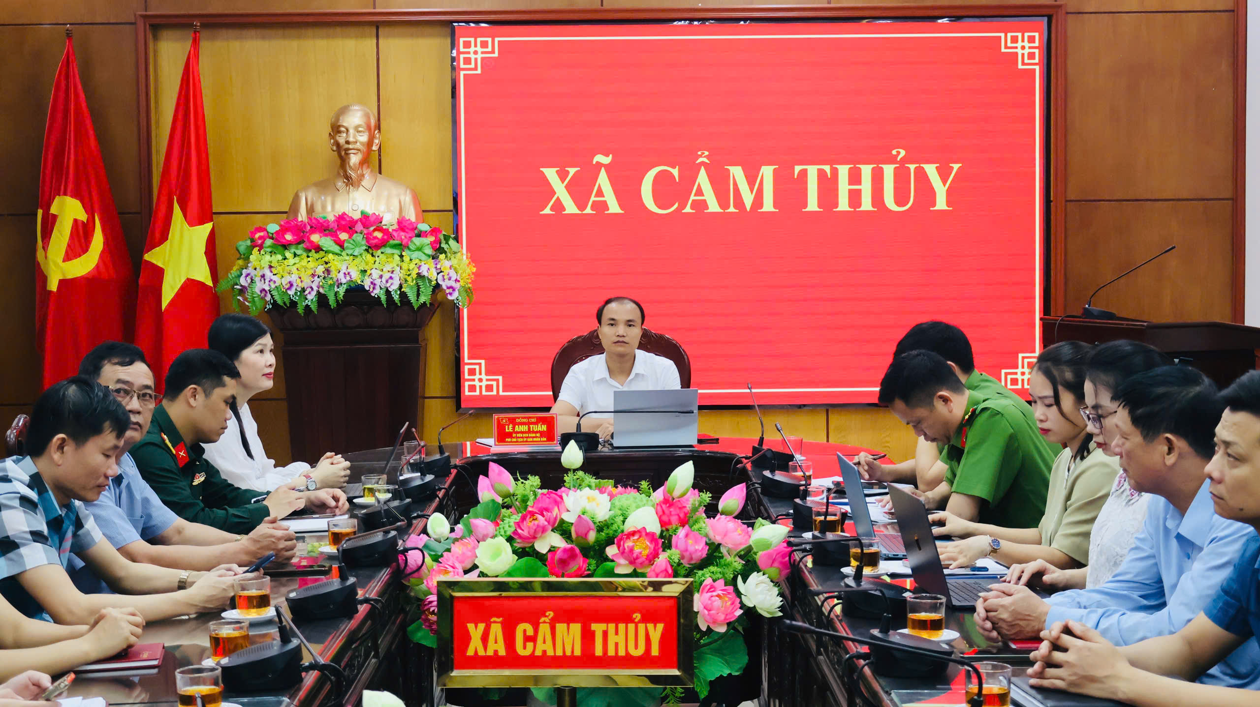 Anh-tin-bai